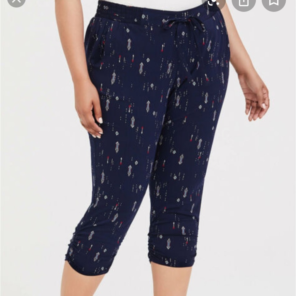 Torrid Capri Joggers Size 1.